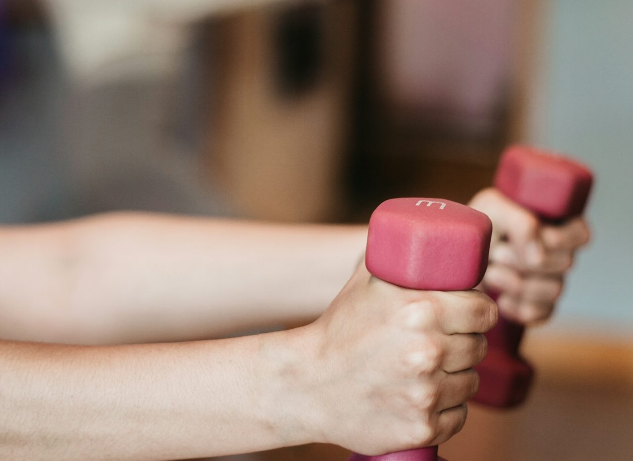 Physio Lutherstadt Wittenberg Physiotherapie Übung mit Hanteln